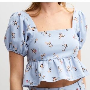 NWT  Juniors' Tinsel Town - Love, Fire Square Neck Babydoll Top. Size Small